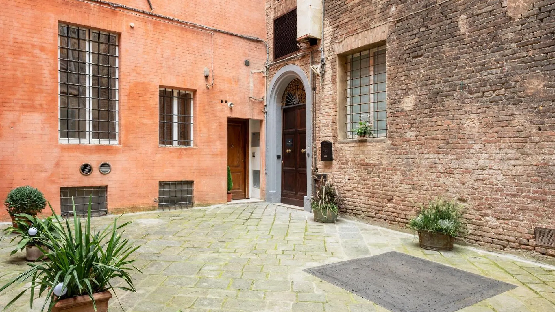 Palazzo Patrizi Suites & Spa Siena Hotel